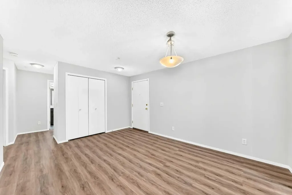 16320 24 Street SW Calgary AB T2Y 4T7