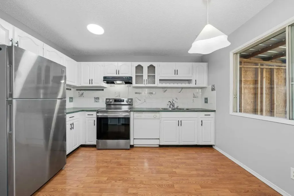 154 Midbend Place SE Calgary AB T2X 2K1
