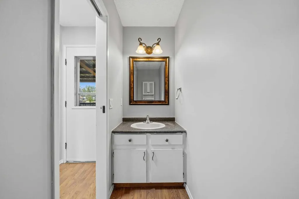 154 Midbend Place SE Calgary AB T2X 2K1