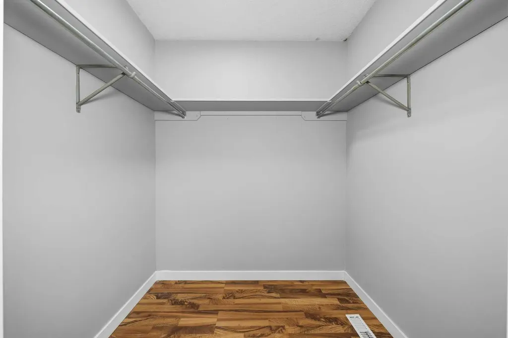 154 Midbend Place SE Calgary AB T2X 2K1
