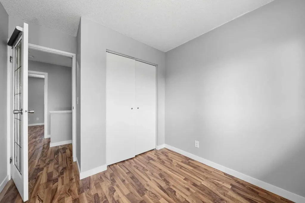 154 Midbend Place SE Calgary AB T2X 2K1