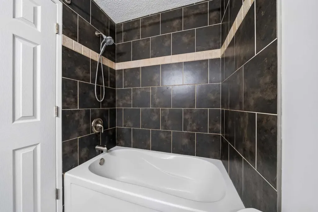 154 Midbend Place SE Calgary AB T2X 2K1