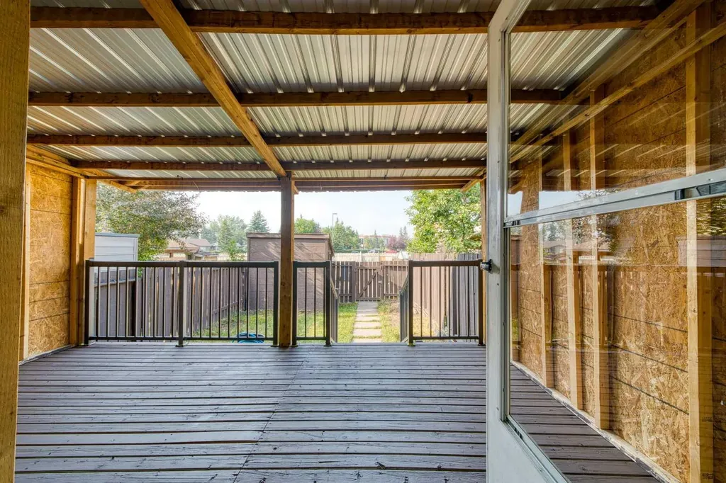 154 Midbend Place SE Calgary AB T2X 2K1