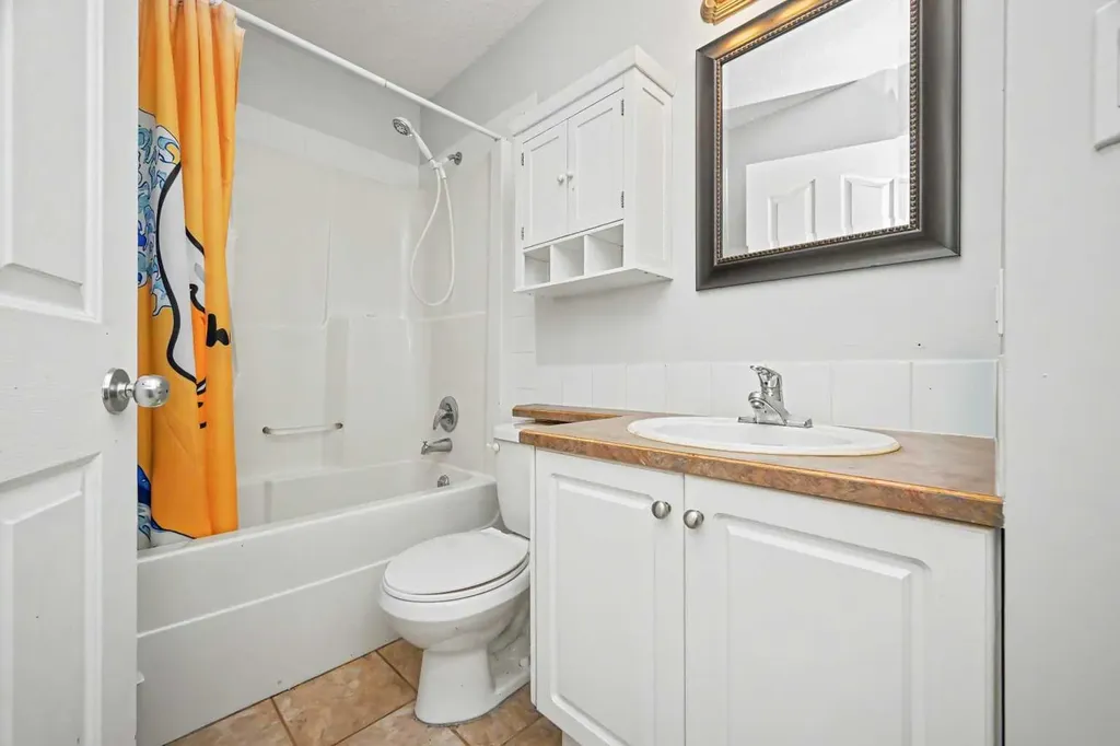 10449 122 Avenue Grande Prairie AB T8V 8C5