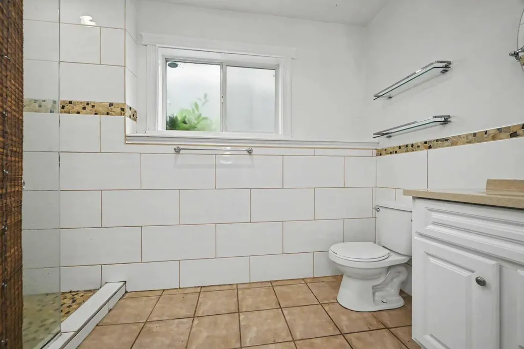 10449 122 Avenue Grande Prairie AB T8V 8C5