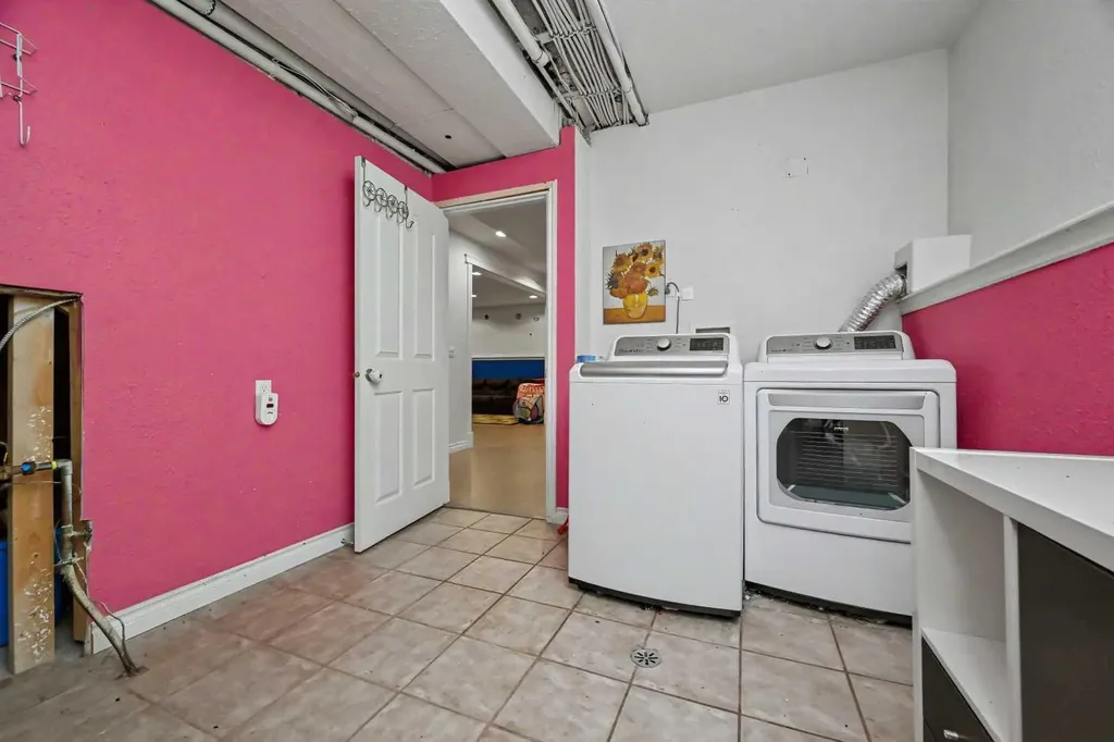 10449 122 Avenue Grande Prairie AB T8V 8C5