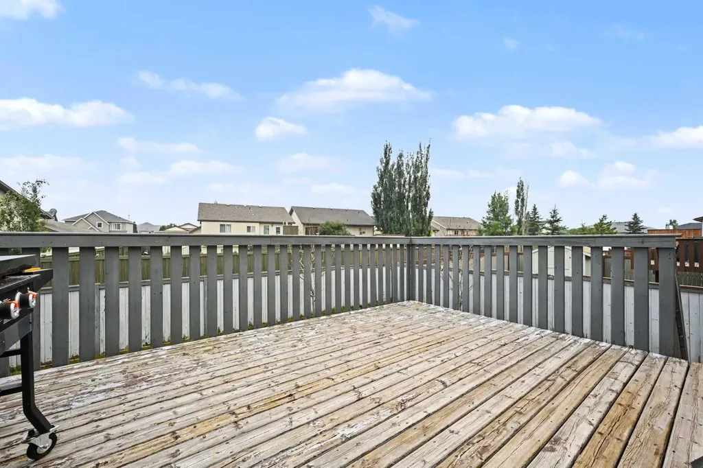 10449 122 Avenue Grande Prairie AB T8V 8C5