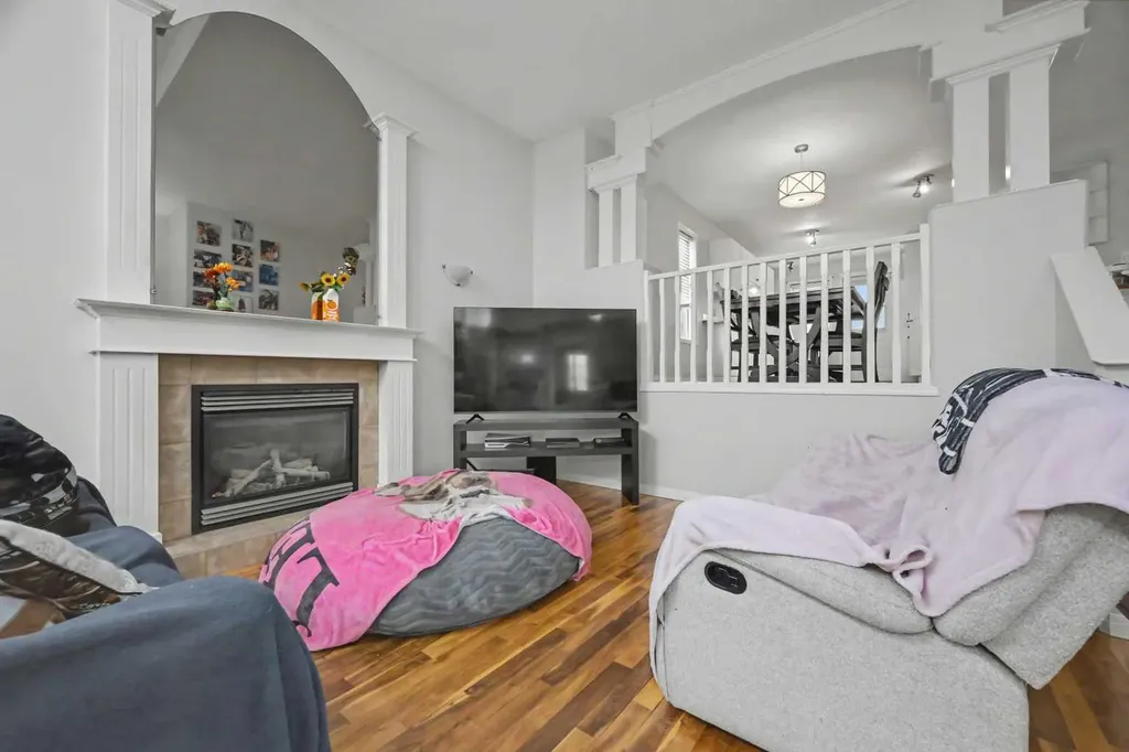 10449 122 Avenue Grande Prairie AB T8V 8C5