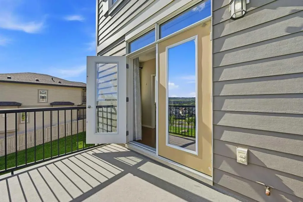 3 Evansview Gardens NW Calgary AB T3P 0L2