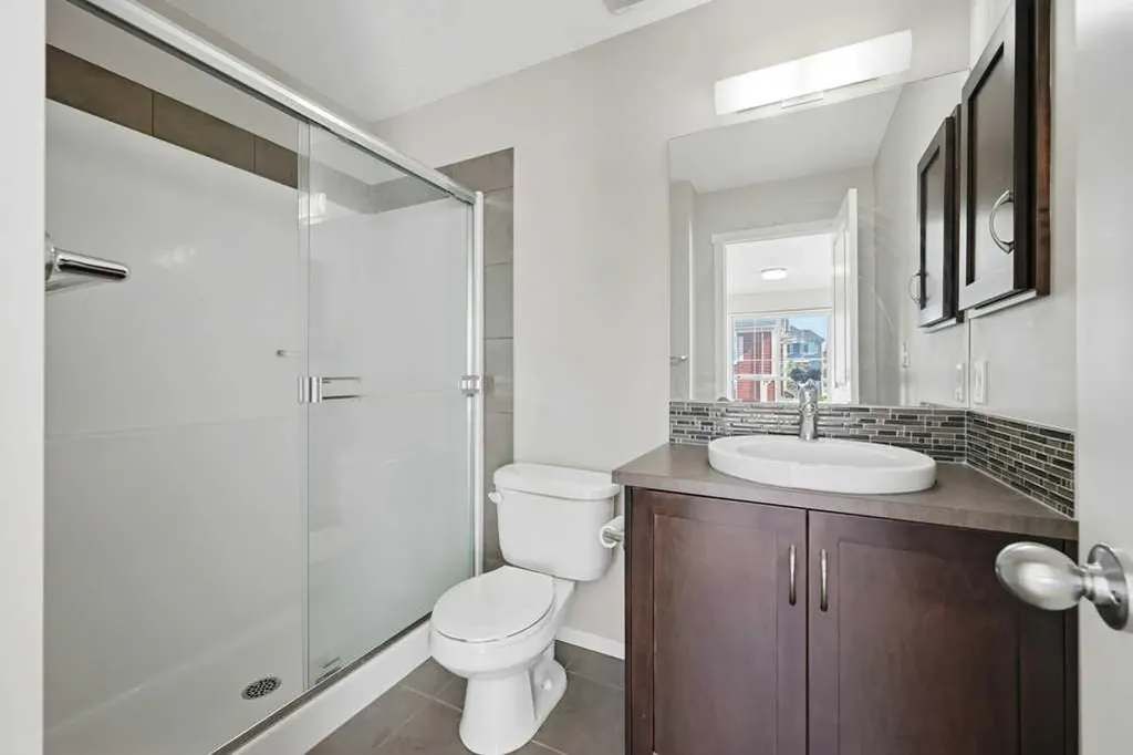 3 Evansview Gardens NW Calgary AB T3P 0L2