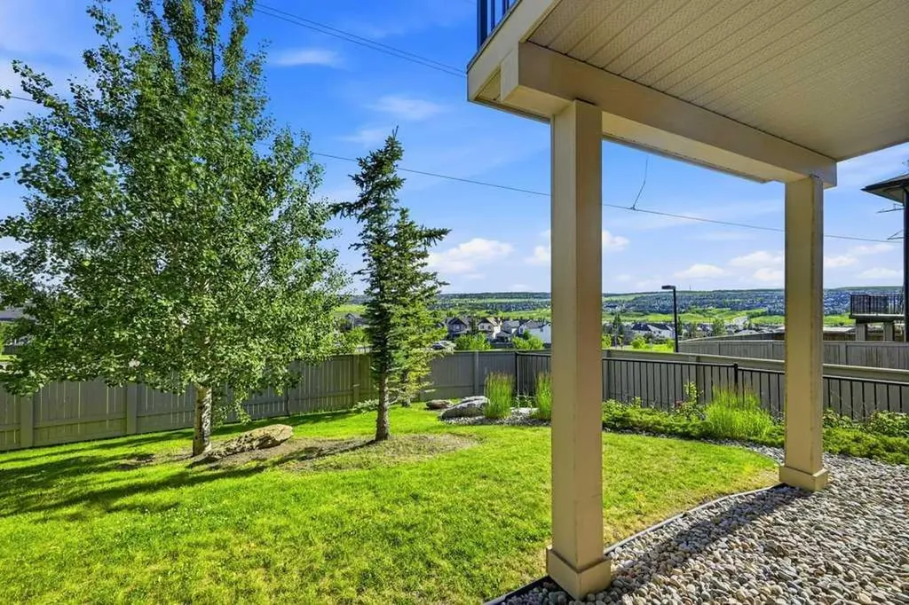 3 Evansview Gardens NW Calgary AB T3P 0L2