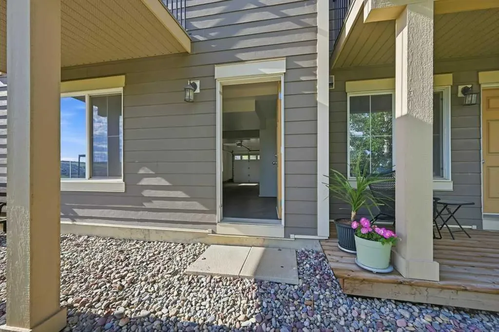 3 Evansview Gardens NW Calgary AB T3P 0L2