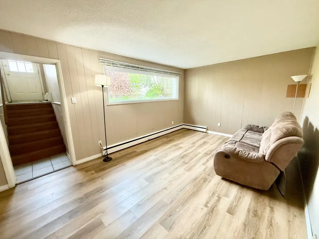 110 Maskuta Drive Hinton AB T7V1E7