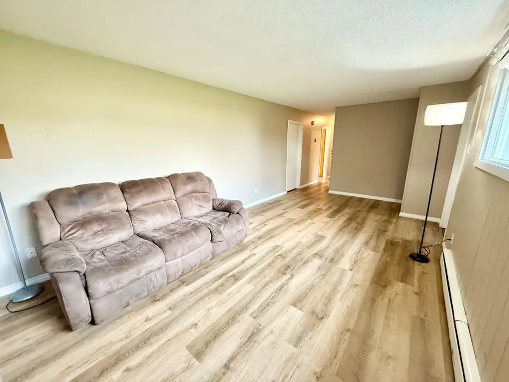 110 Maskuta Drive Hinton AB T7V1E7
