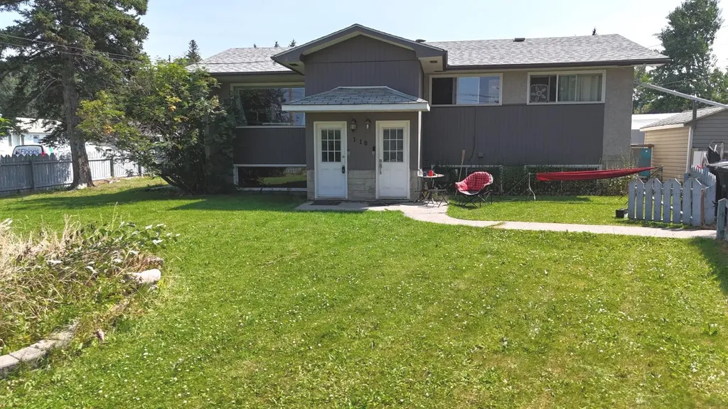 110 Maskuta Drive Hinton AB T7V1E7