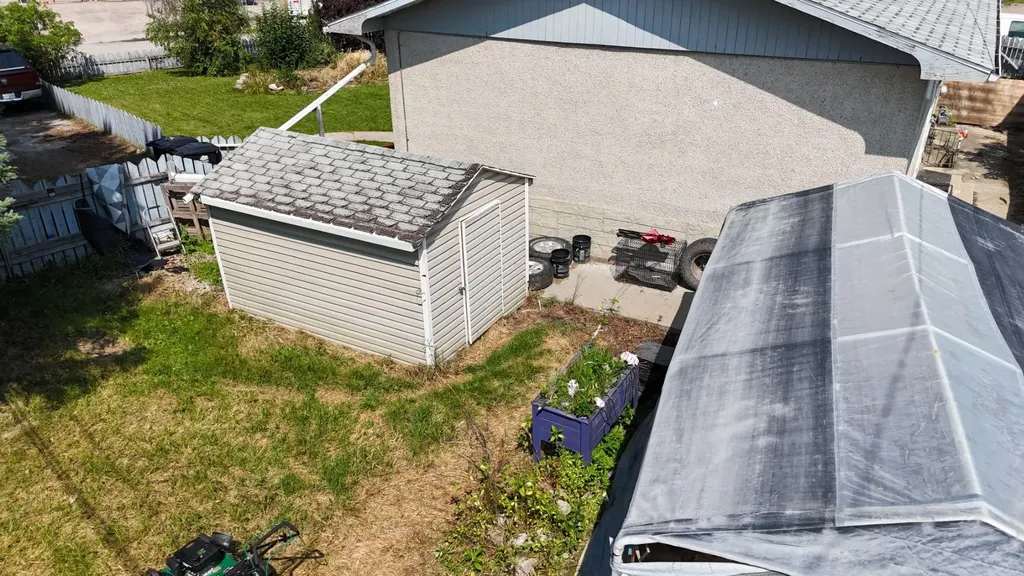 110 Maskuta Drive Hinton AB T7V1E7
