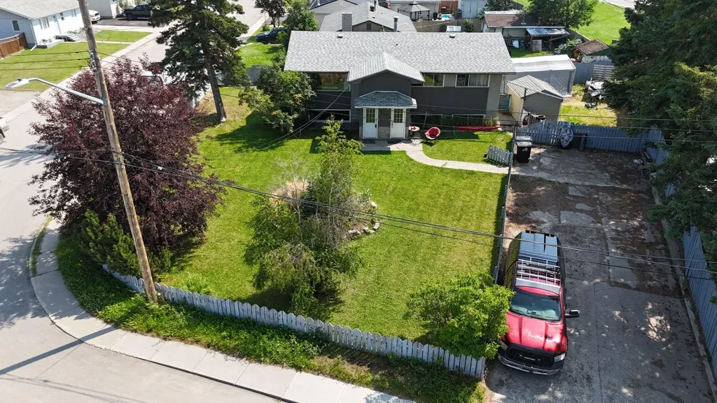 110 Maskuta Drive Hinton AB T7V1E7