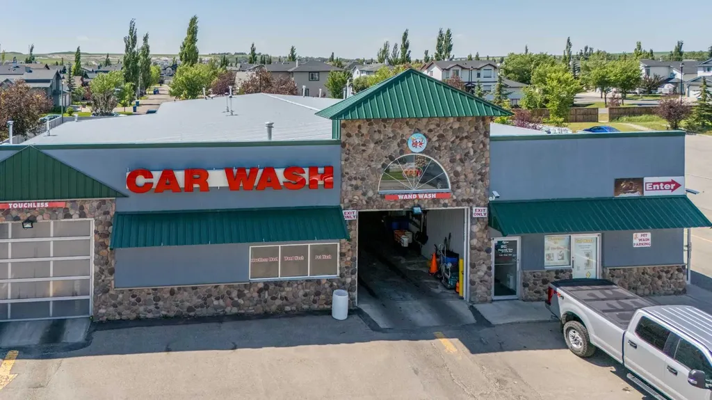 403 Mackenzie Way SW Airdrie AB T4B 3V7