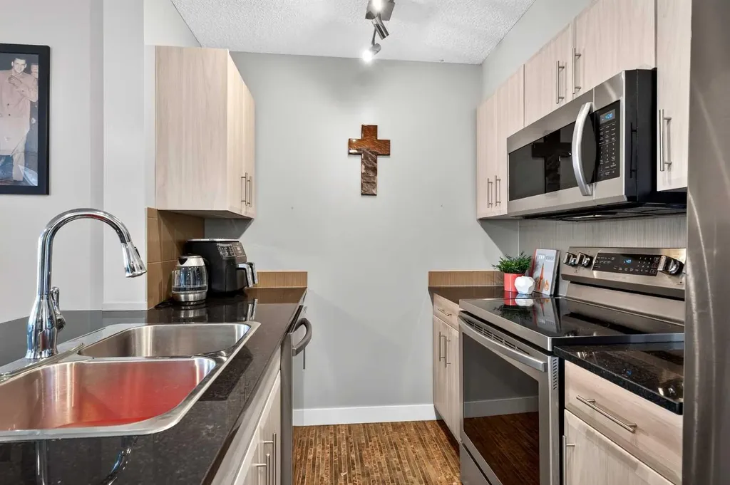 403 Mackenzie Way SW Airdrie AB T4B 3V7
