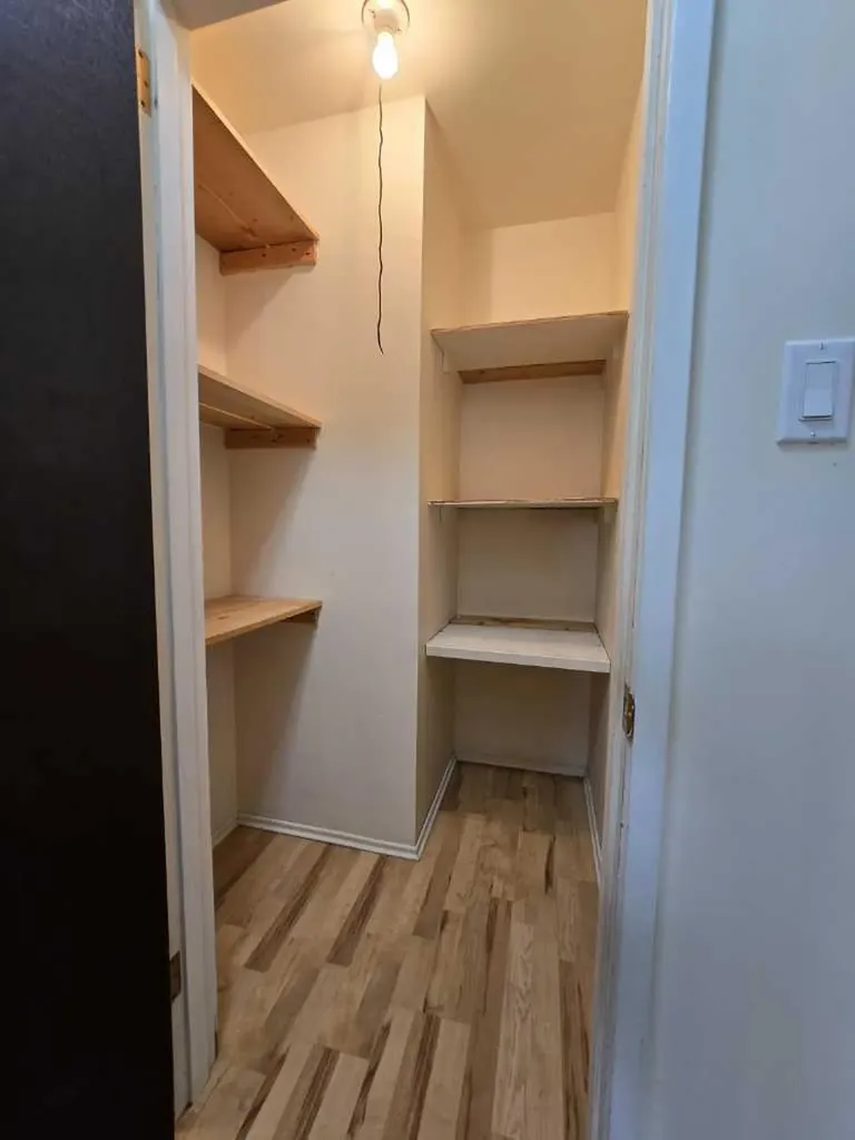 9807 108 Avenue Grande Prairie AB T8V1N5