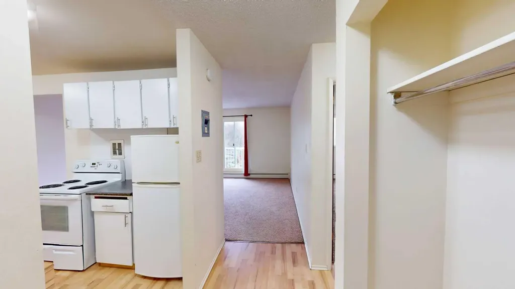 9807 108 Avenue Grande Prairie AB T8V1N5