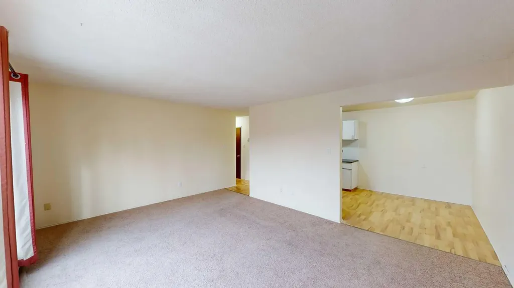 9807 108 Avenue Grande Prairie AB T8V1N5
