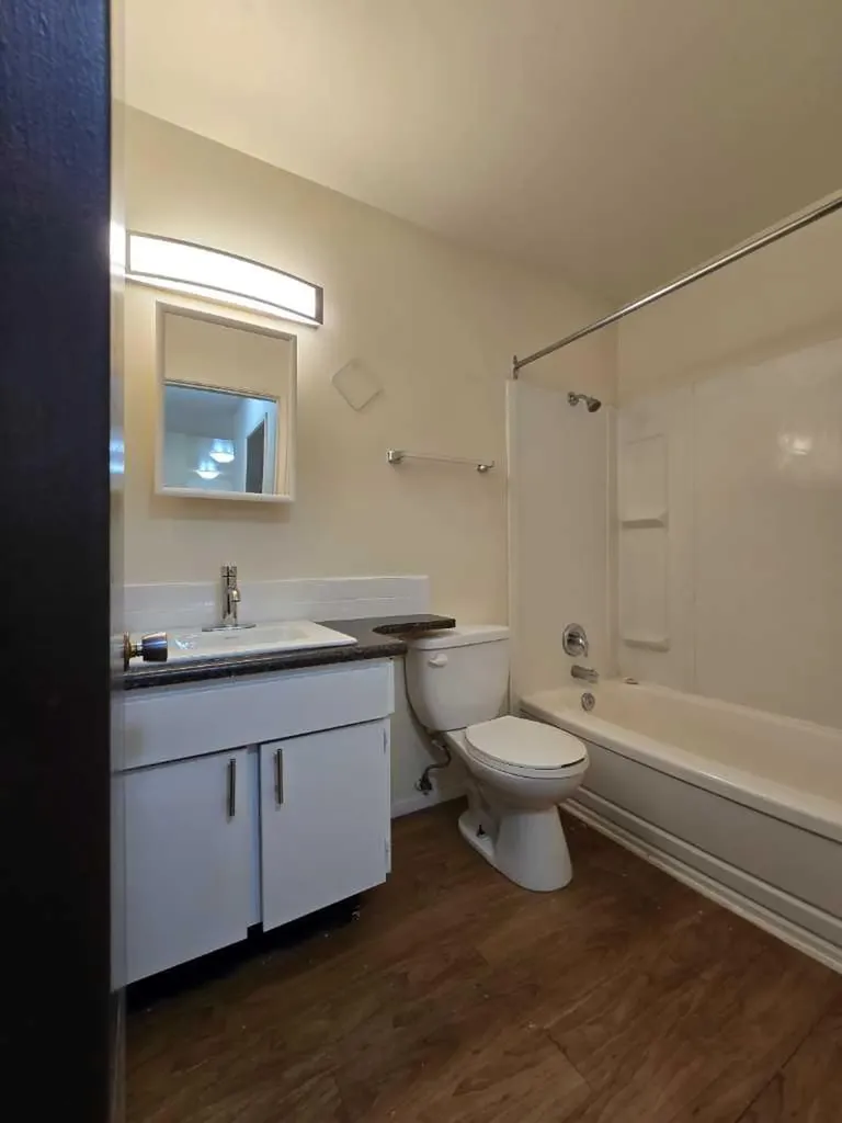 9807 108 Avenue Grande Prairie AB T8V1N5