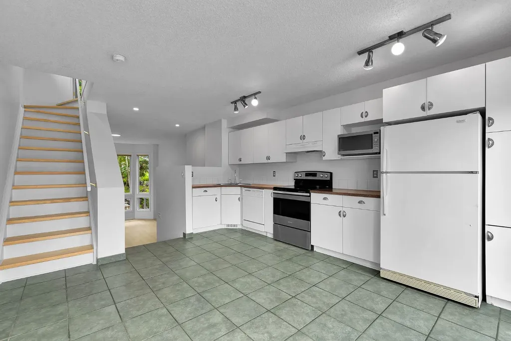 952 Wilson Way Canmore AB T1W 2Z4