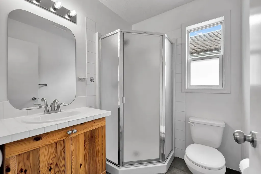 952 Wilson Way Canmore AB T1W 2Z4
