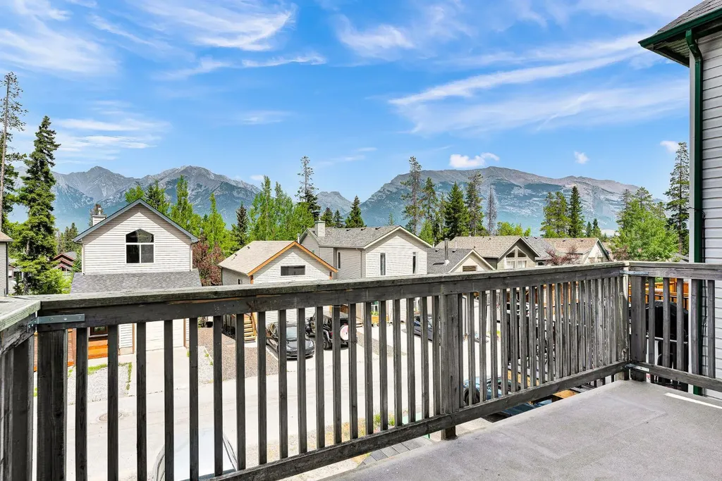 952 Wilson Way Canmore AB T1W 2Z4