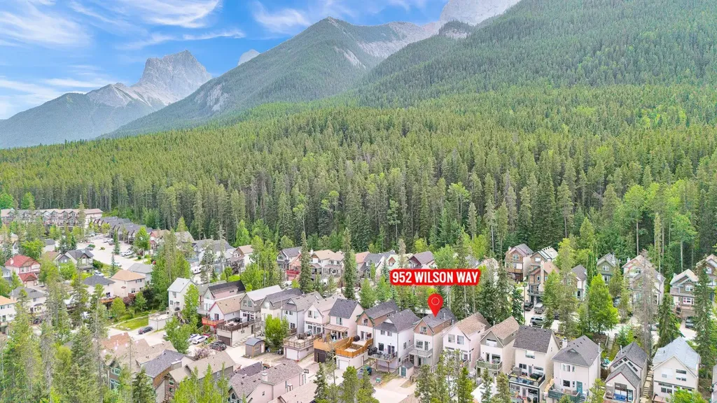 952 Wilson Way Canmore AB T1W 2Z4