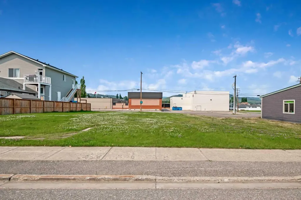 410 Main Street NW Diamond Valley AB T0L2A0