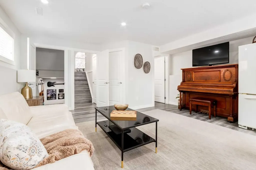 92 Covington Court NE Calgary AB T3K 4L9