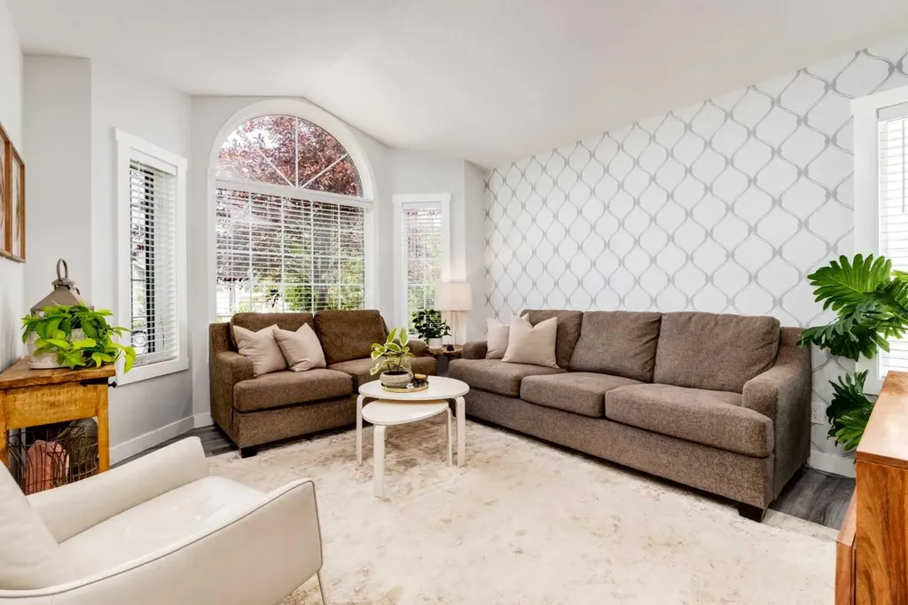 92 Covington Court NE Calgary AB T3K 4L9