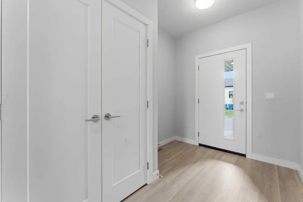 201 Cooperswood Green SW Airdrie AB T3B 3Y6
