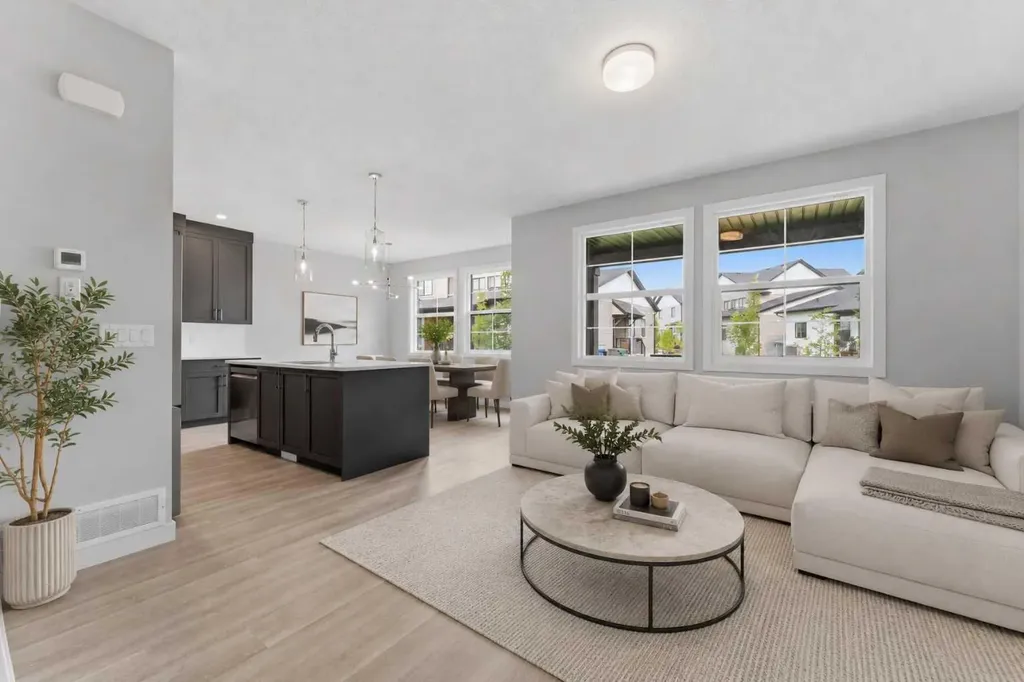201 Cooperswood Green SW Airdrie AB T3B 3Y6