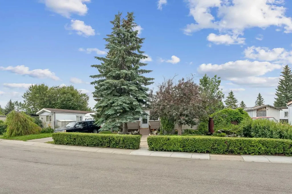 165 Spring Dale Circle SE Airdrie AB T4A 1P4