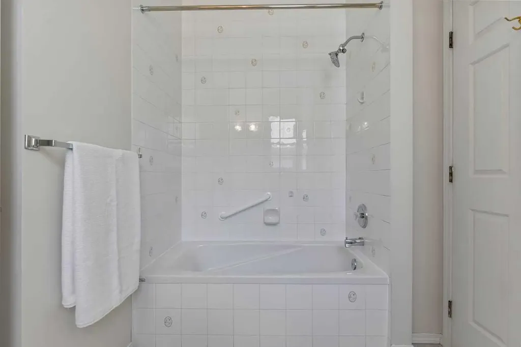 139 Hidden Valley Green NW Calgary AB T3A 5L8