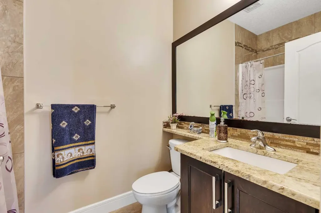 9 Saddlelake Grove NE Calgary AB T3J 0P2