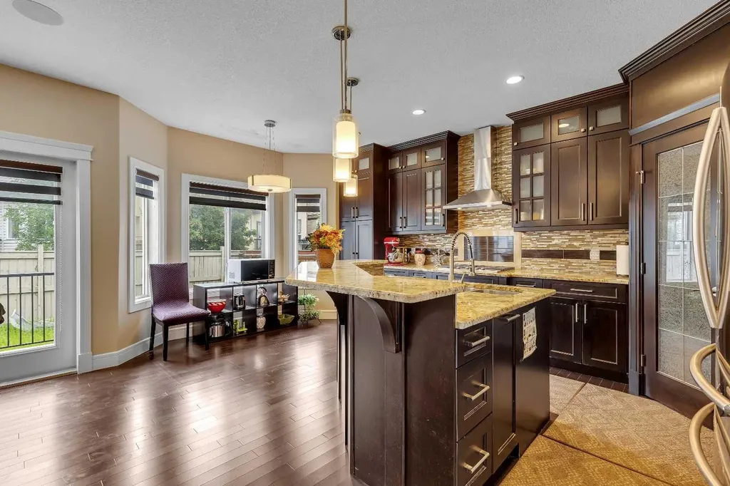 9 Saddlelake Grove NE Calgary AB T3J 0P2