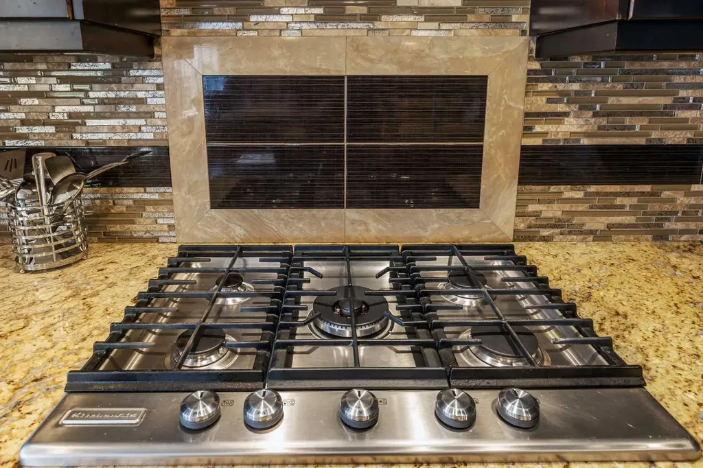 9 Saddlelake Grove NE Calgary AB T3J 0P2
