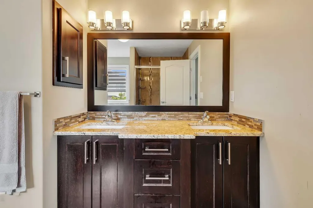 9 Saddlelake Grove NE Calgary AB T3J 0P2