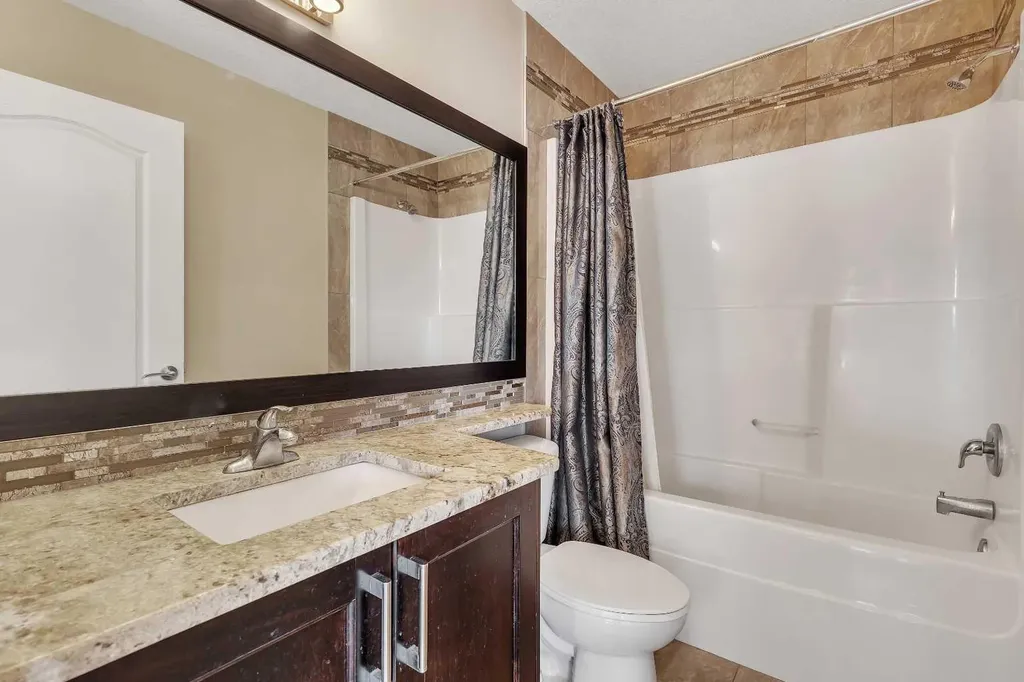 9 Saddlelake Grove NE Calgary AB T3J 0P2