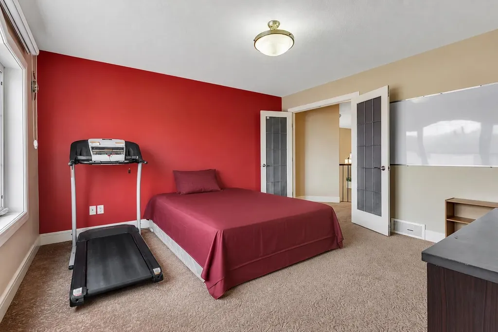 9 Saddlelake Grove NE Calgary AB T3J 0P2