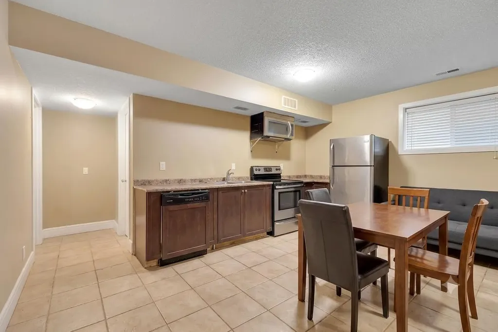 9 Saddlelake Grove NE Calgary AB T3J 0P2