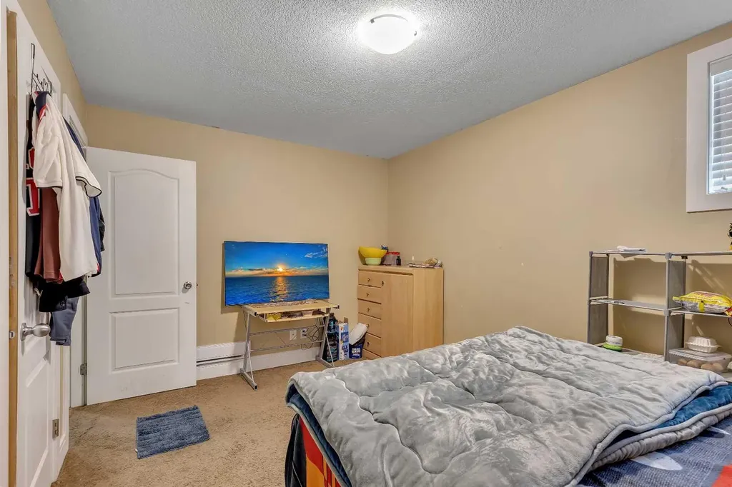 9 Saddlelake Grove NE Calgary AB T3J 0P2