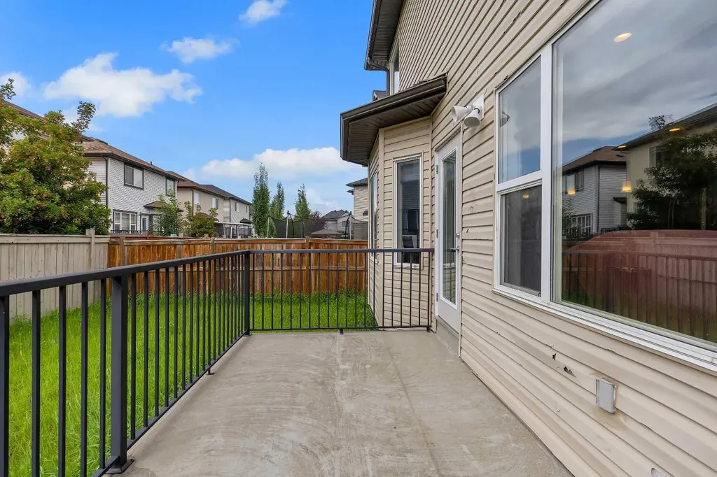9 Saddlelake Grove NE Calgary AB T3J 0P2