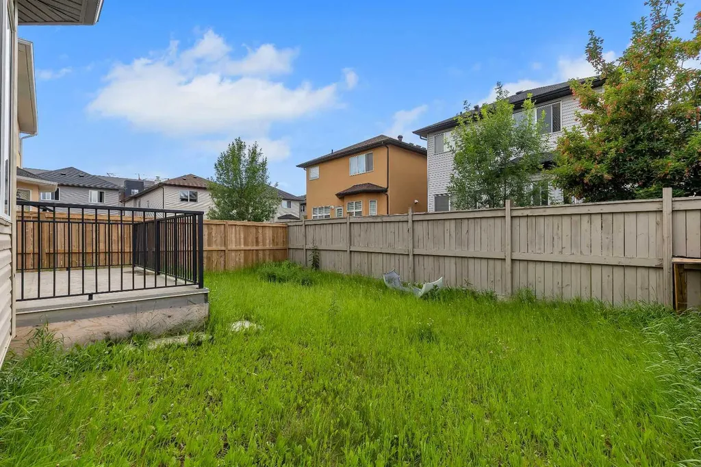 9 Saddlelake Grove NE Calgary AB T3J 0P2