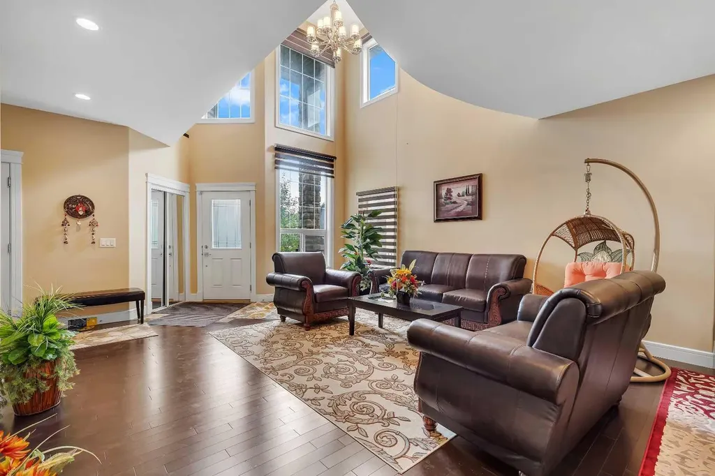 9 Saddlelake Grove NE Calgary AB T3J 0P2