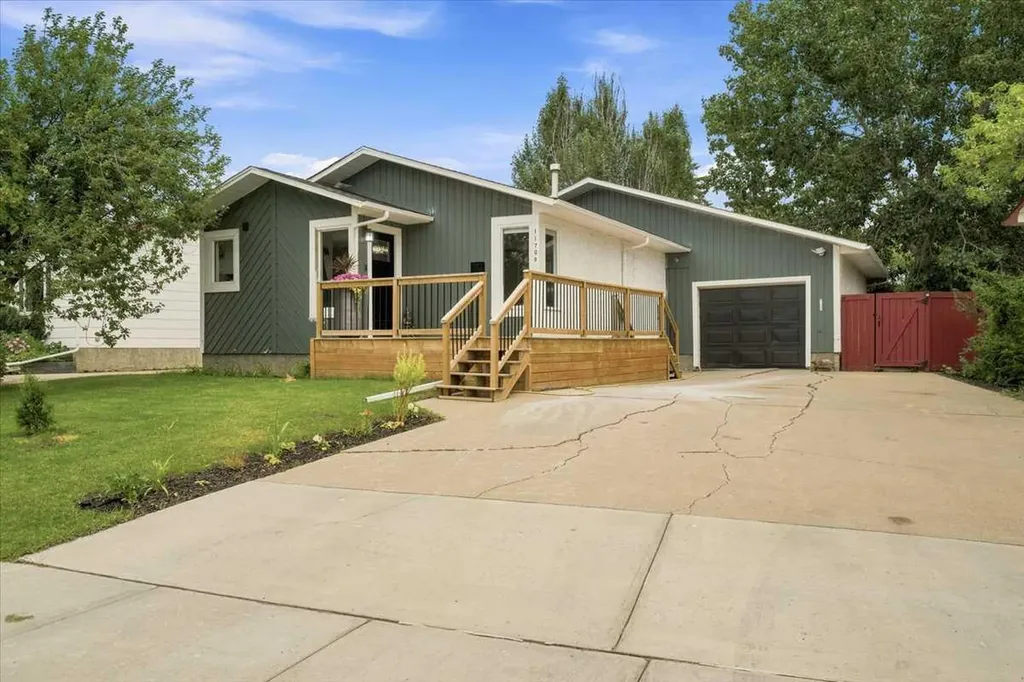 11709 95 Street Grande Prairie AB T8V 4N9